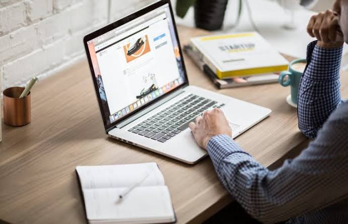 How to Start a Blog and Earn From It in 2026
